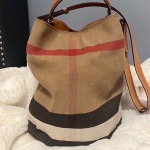 ‼️Burberry bucket bag ashby‼️